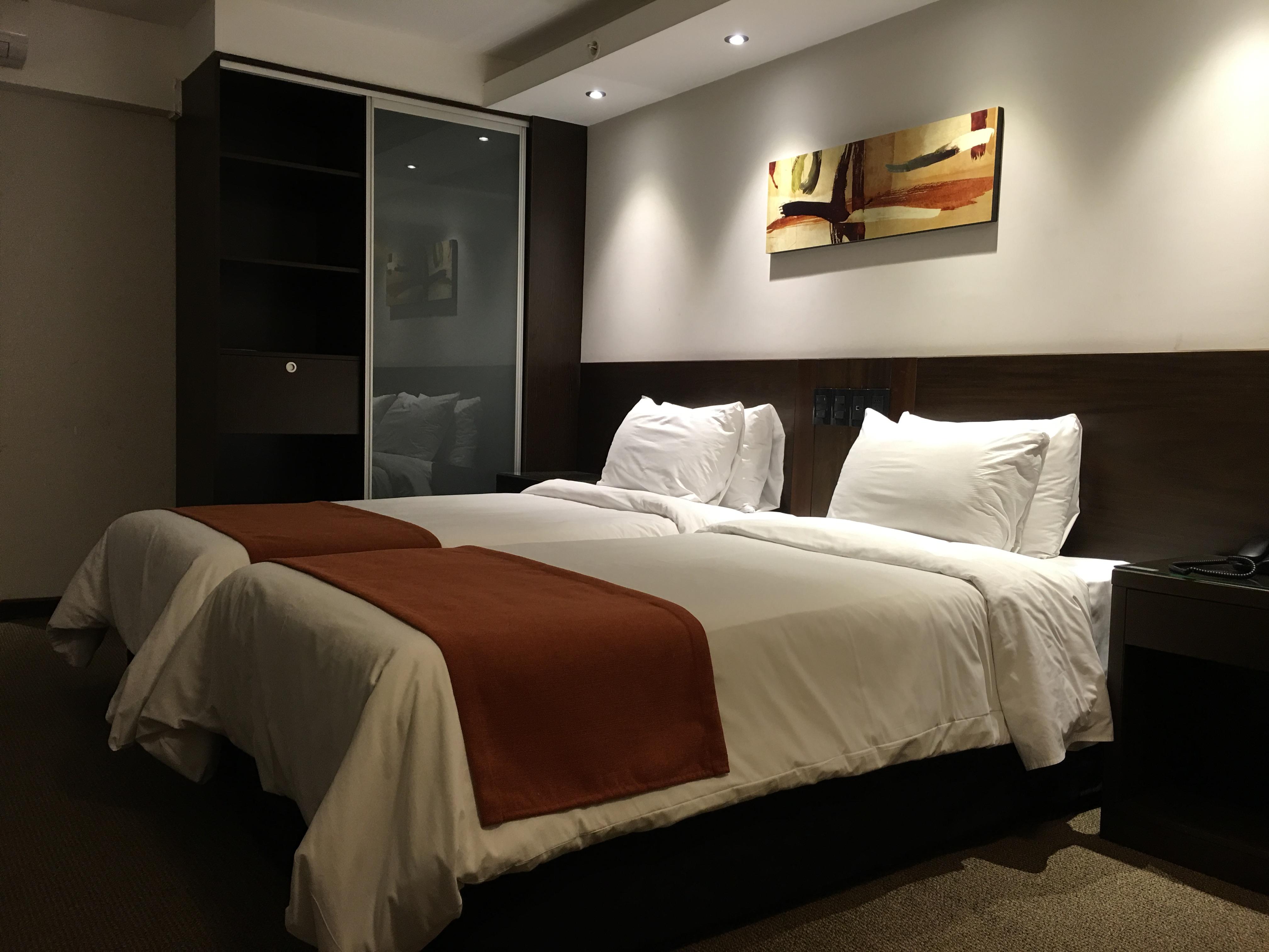 Hotel Crystal Tower Montevideo Exterior foto