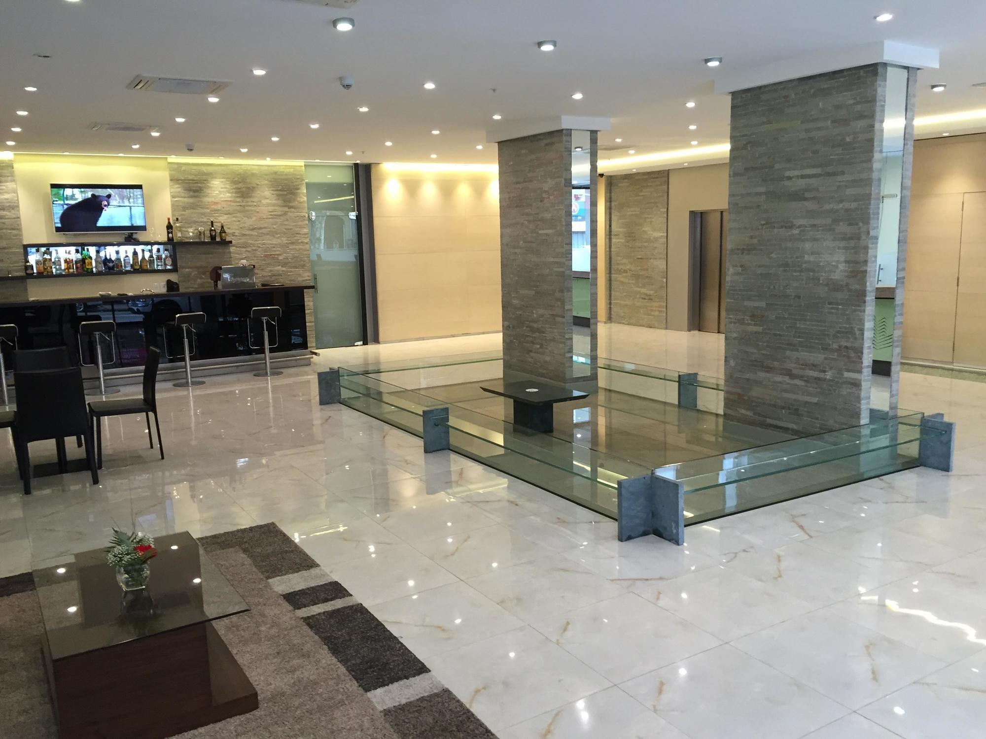 Hotel Crystal Tower Montevideo Exterior foto